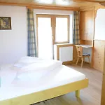 Alpenblick Apartment *